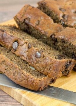 Soft, moist and chocolatey goodness in this gluten free banana bread recipe!