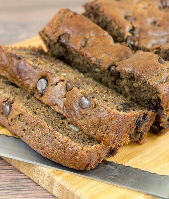Soft, moist and chocolatey goodness in this gluten free banana bread recipe!