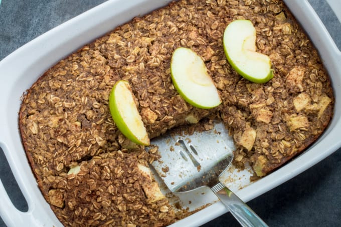 Wholesome and traditional apple cinnamon oatmeal bake. Perfect for brunch or a family breakfast!