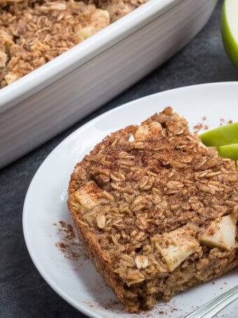 Wholesome and traditional apple cinnamon oatmeal bake. Perfect for brunch or a family breakfast!