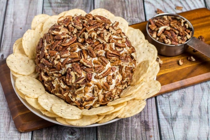 Easy Cheeseball Recipe