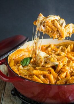 One Pot Chicken Parmesan & Pasta Recipe