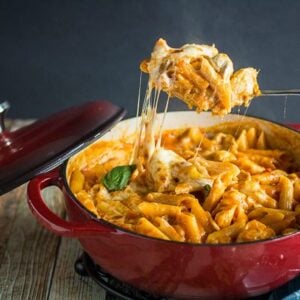 One Pot Chicken Parmesan & Pasta Recipe