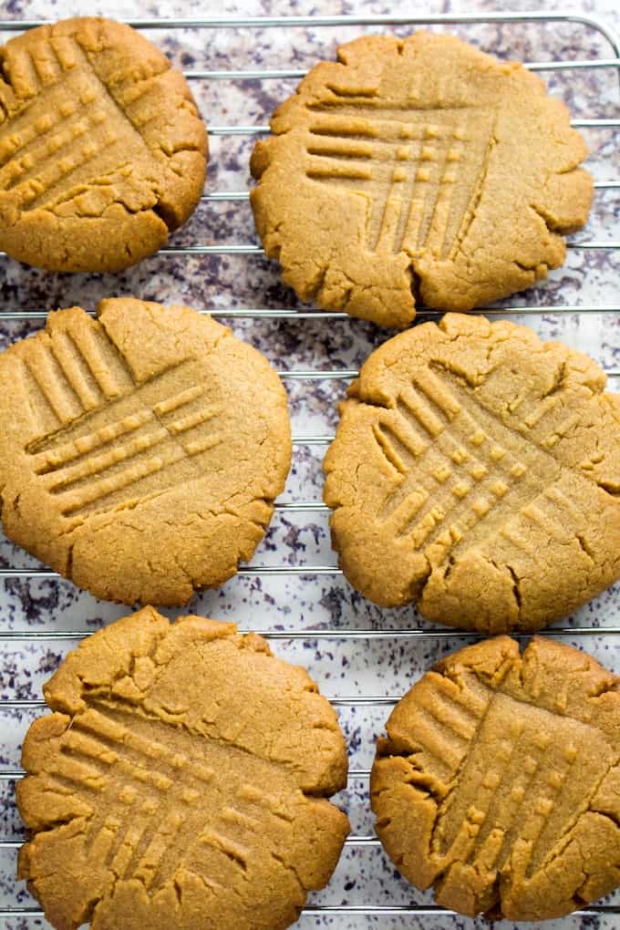 peanut butter cookies with brown sugar