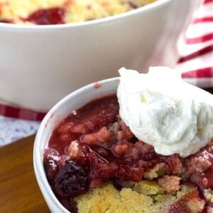 how to make strawberry cobbler